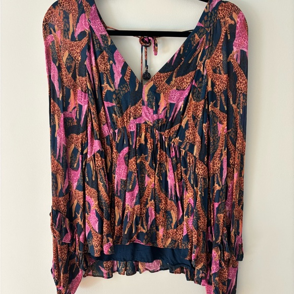 Farm Rio Jirafas Ruffled Blouse. - Picture 5 of 8